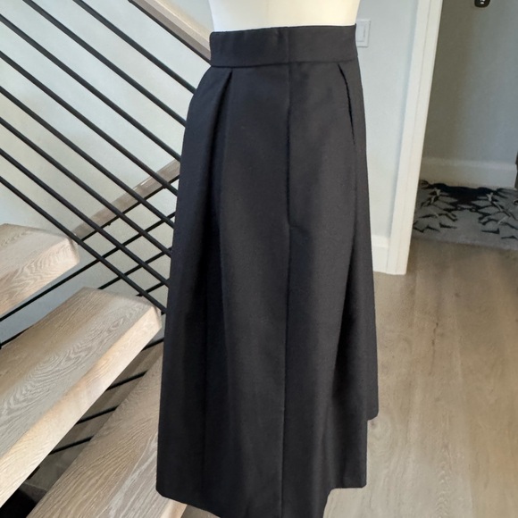 New Elegant Black Pleated Skirt size XS with pockets - Picture 9 of 16